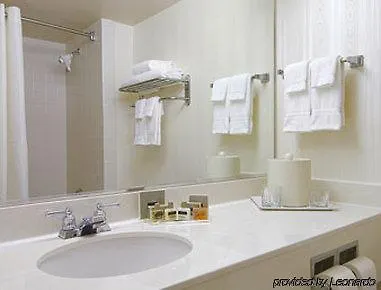 Wingate By Wyndham Hotel 3*