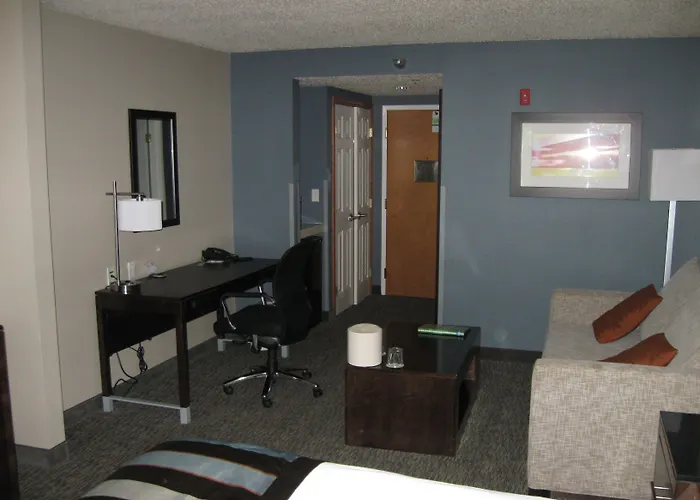 Wingate By Wyndham Hotel 3*