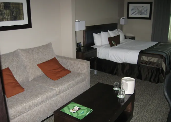 Wingate By Wyndham Hotel