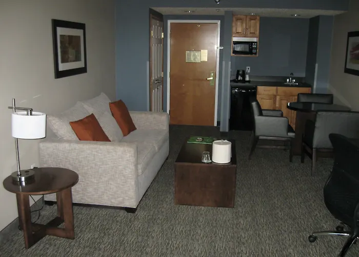 Wingate By Wyndham Hotel 3*