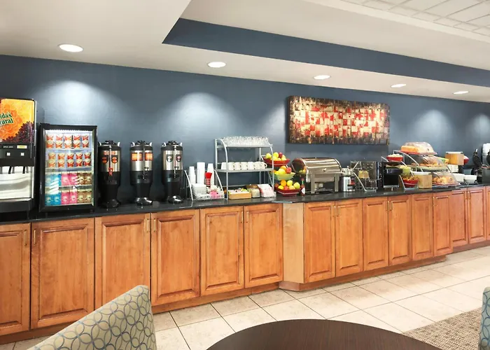 Wingate By Wyndham Hotel