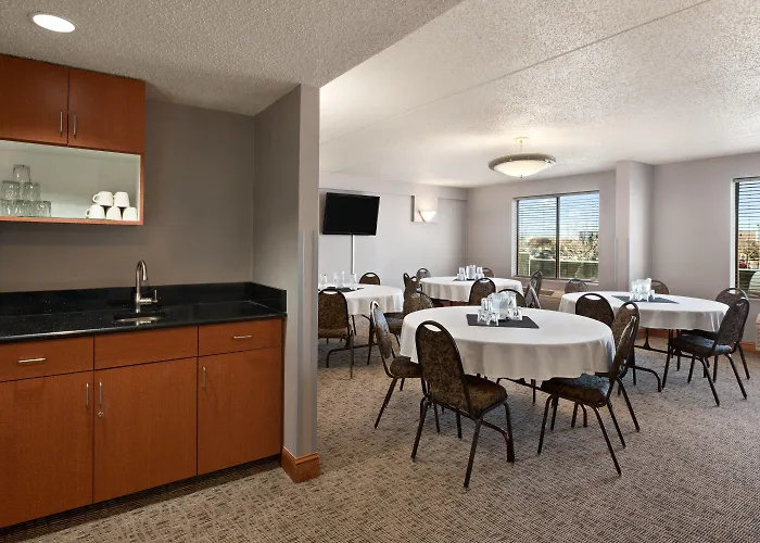 Hotel Wingate By Wyndham 3*