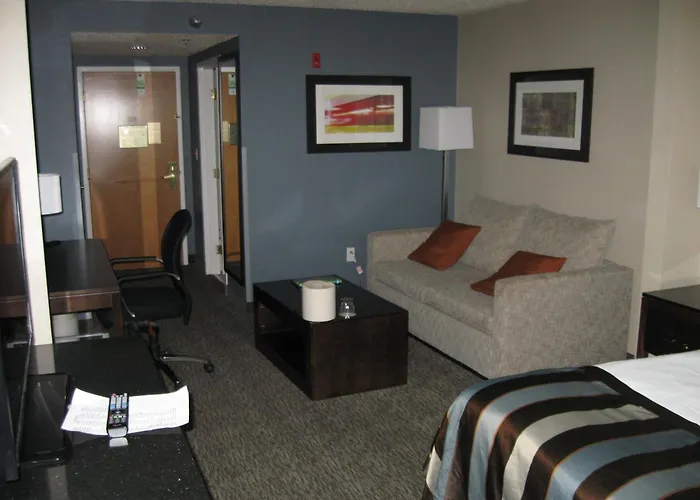 Wingate By Wyndham Hotel