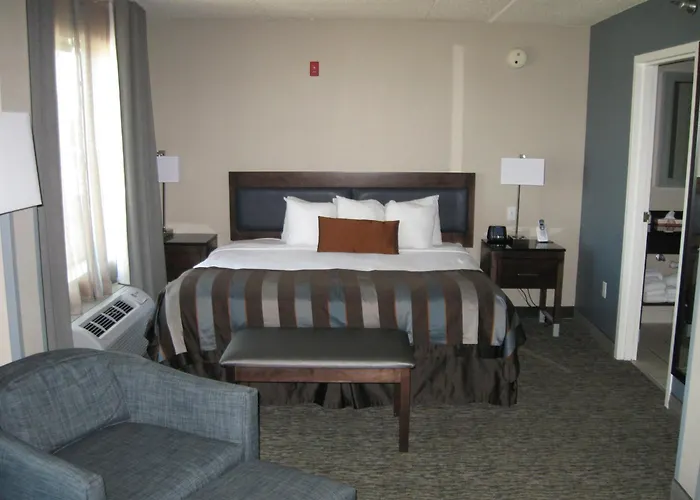 Wingate By Wyndham Hotel
