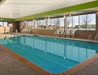 Wingate By Wyndham Hotel 3*